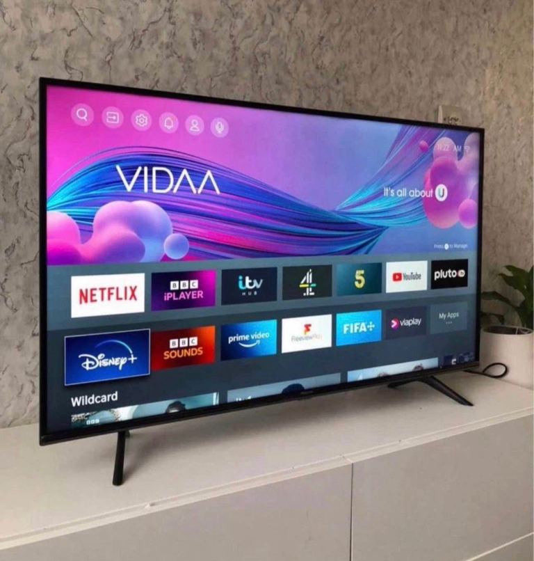 43” 4K Hisense Smart   WiFi Ultra Hd led tv   Excellent condition