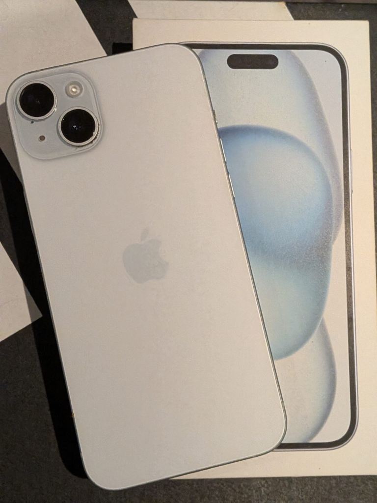 *iPhone 15 Plus* Open on all networks 