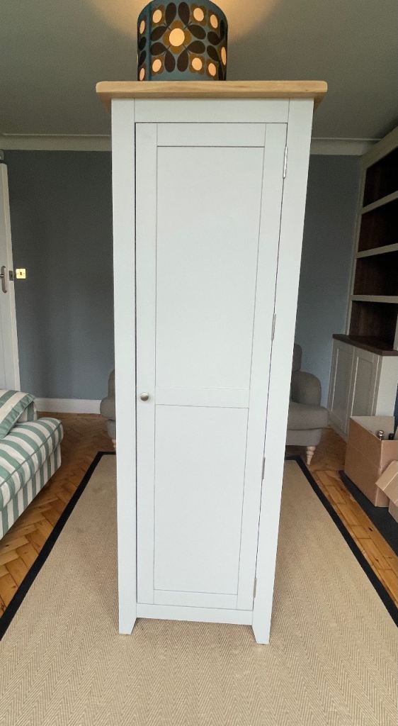 Cotswold Company Chester Dove Grey Shaker Cupboard – £175 ONO
