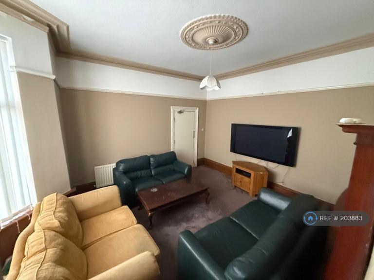 5 bedroom house in Newcastle Road, Sunderland, SR5 (5 bed) (#203883)