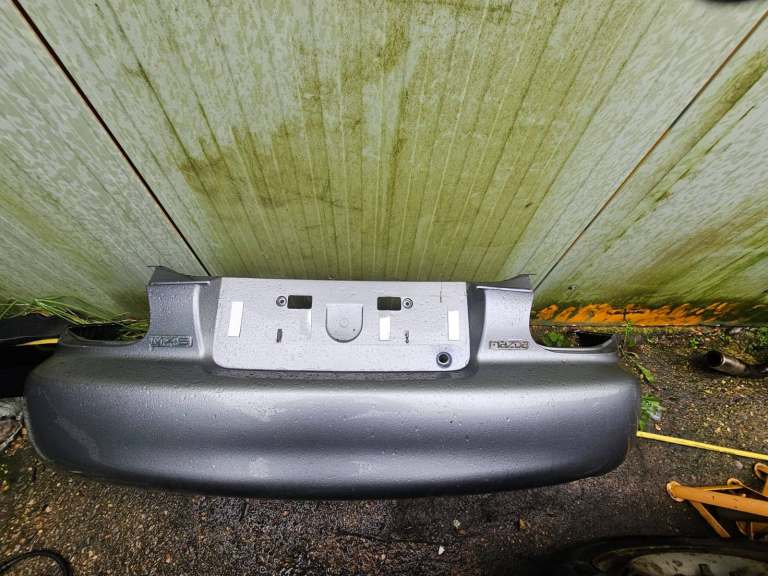 Mx5 2002 Phoenix Edition rear bumper collection only please. Needs to go.