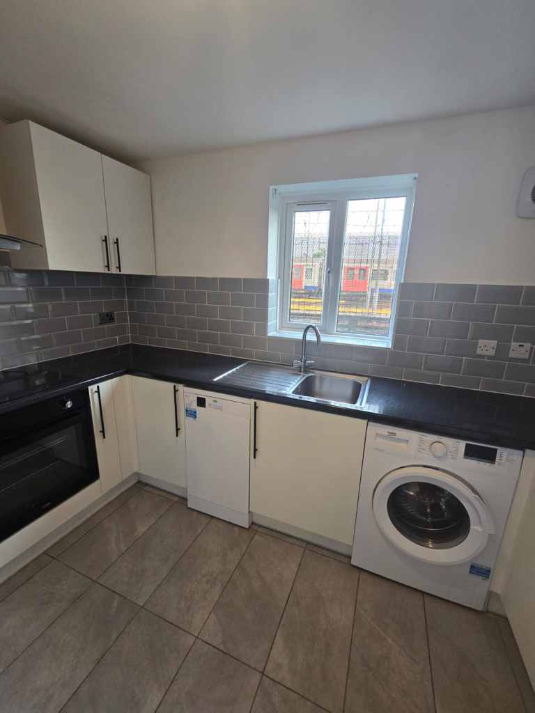 2 bedroom flat