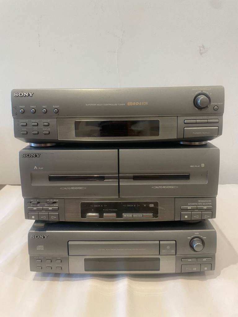 Old Sony Hi-Fi Stereo System (without cables)
