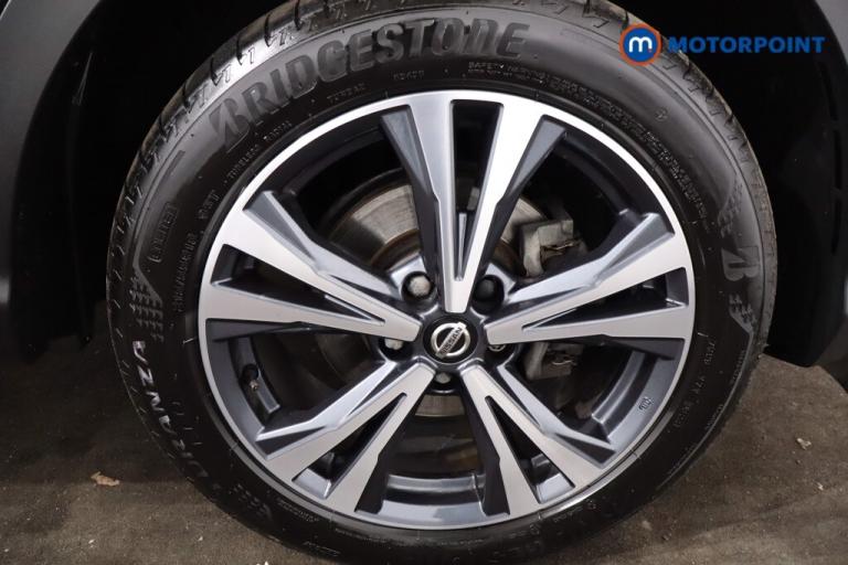 2020 Nissan Qashqai 1.3 DiG-T N-Connecta 5dr [Glass Roof Pack] SUV Petrol Manual