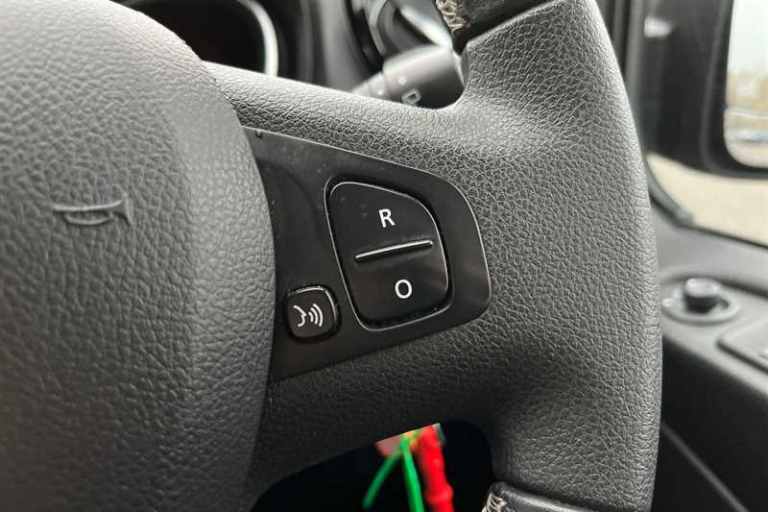 2020 Renault Trafic 2.0 dCi ENERGY 30 Sport Nav Minibus Double Cab 5dr Diesel Manual LWB Euro 6 M...