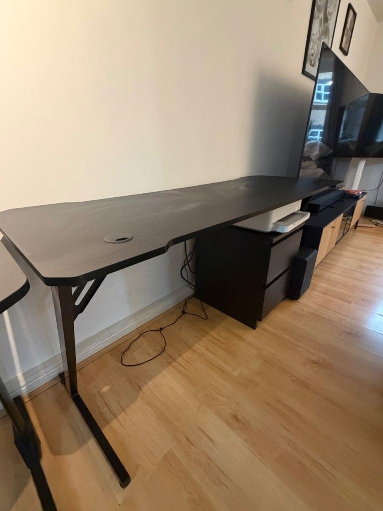 Gaming Desk Black 160cm – Carbon Fibre Effect
