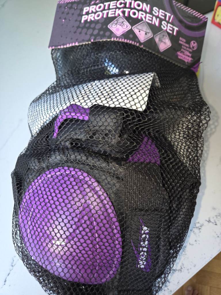 New Kids' Protection Set and Helmet - Black and Purple