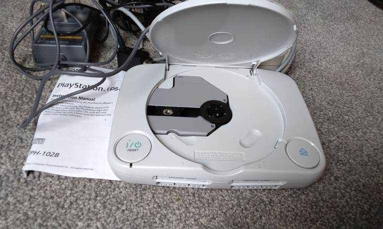Original PlayStation PS1 Console with Manual – Good Condition