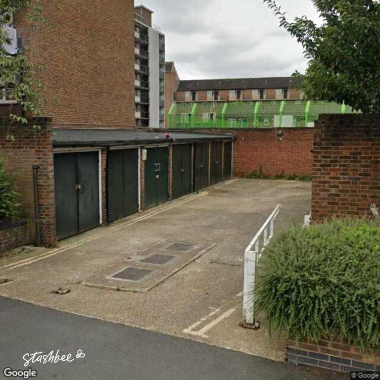 Garage to rent in London (SE17) | Stashbee