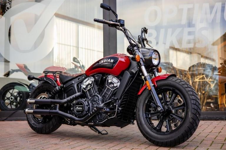 Indian Scout BOBBER ! LOW MILES ! EXTRAS ! STUNNING