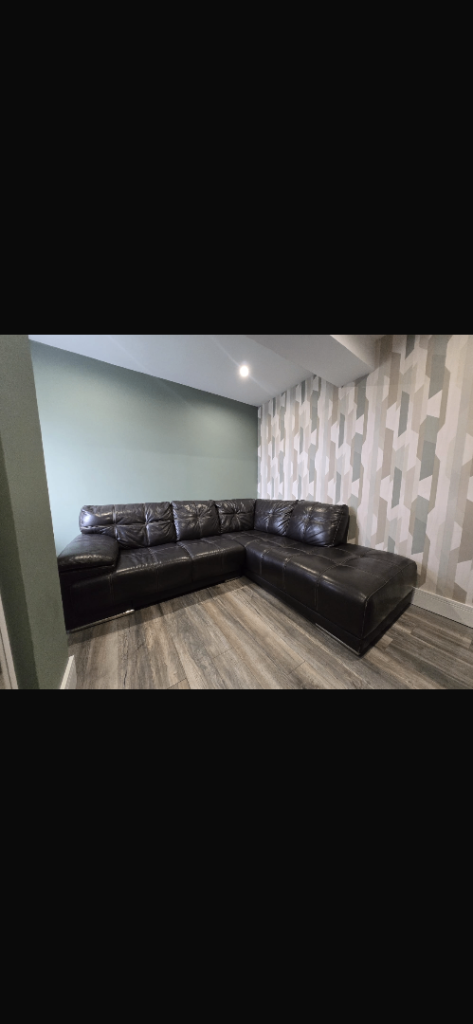 Large Brown Leather Corner Sofa - Good Condition