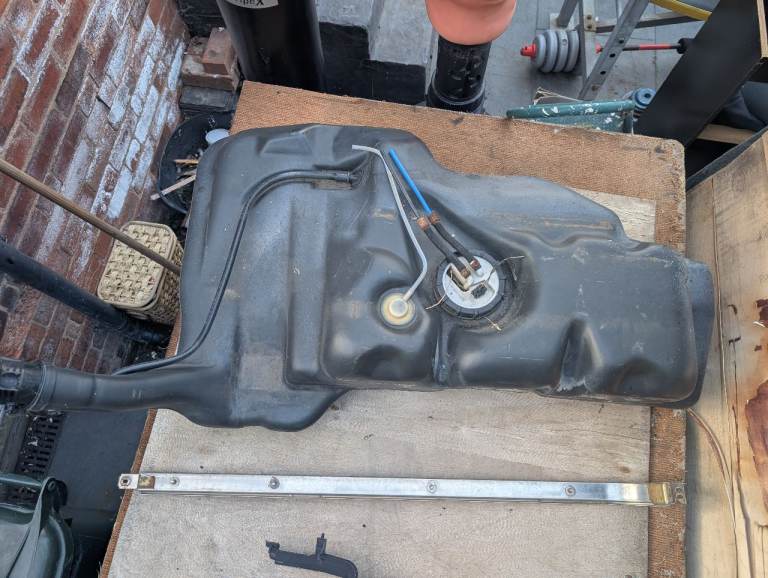 Volkswagen t4 fuel tank and sender unit 