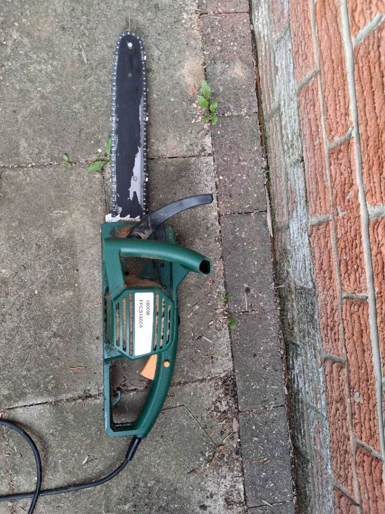 FPCS1800A 1800W 220-240V Corded 350mm Chainsaw