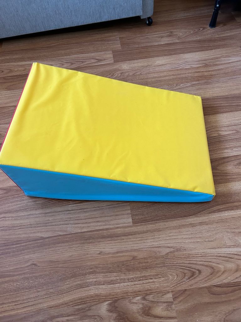 Toddler soft play climbing slide 