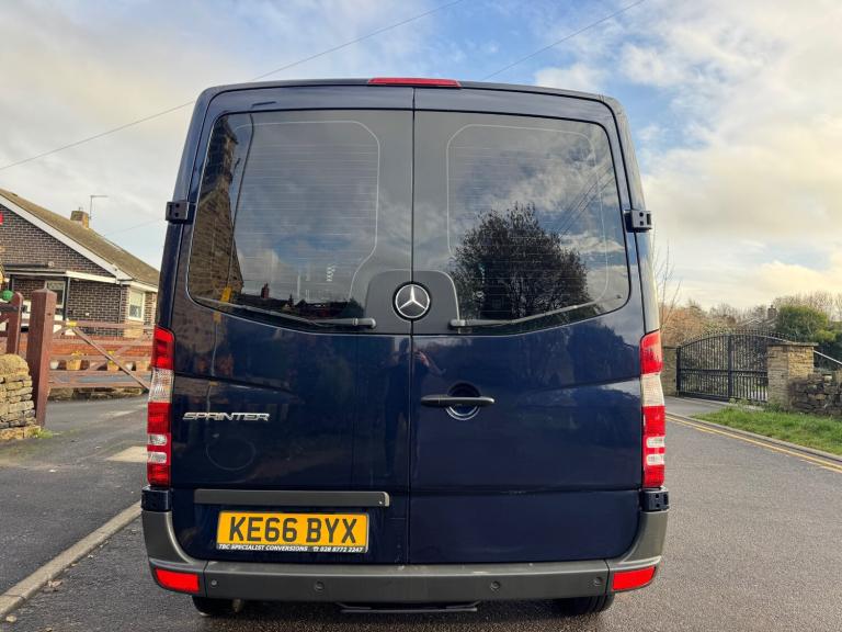 2017 Mercedes-Benz Sprinter 2017 MERCEDES BENZ SPRINTER 2.1 210 CDI L1 7G-TRONIC RWD EURO 6 WINDO...