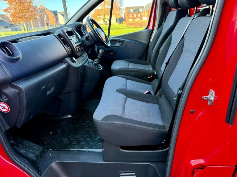 2015 Vauxhall Vivaro 1.6 dci 12 Months Mot EcoFlex Alloys Same Renault Trafic Clean 