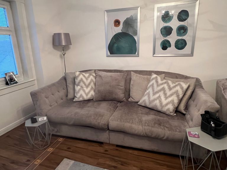 Gillies 4 seater and cuddle chair 