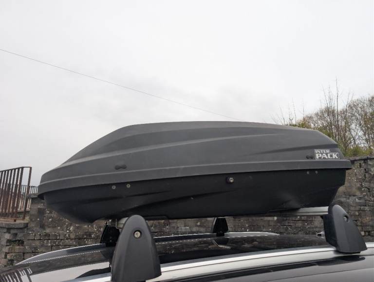 Roof box 