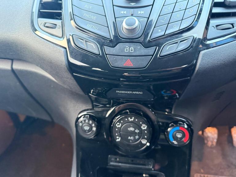 2014 Ford Fiesta 1.25 82 Zetec 5dr HATCHBACK PETROL Manual