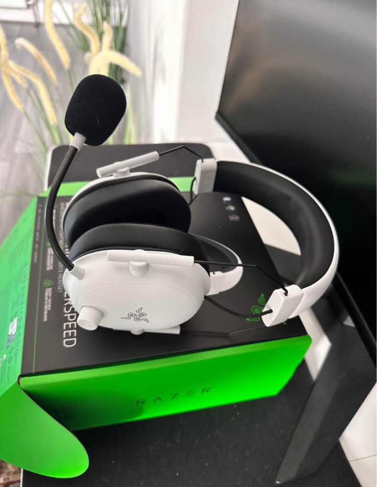 Razer Blackshark V2 Hyperspeed Gaming Headset – White