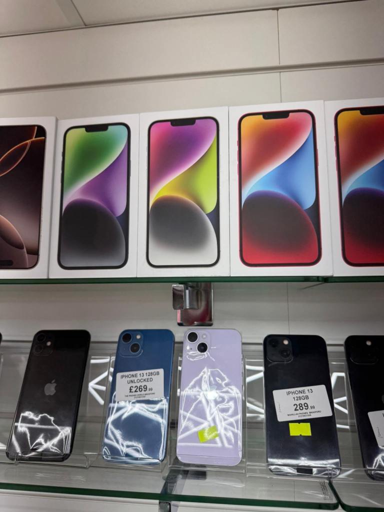 iPhone 14 LIKE NEW BOXED