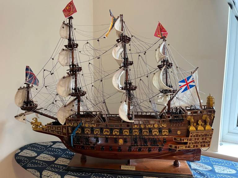 Model sailing ship