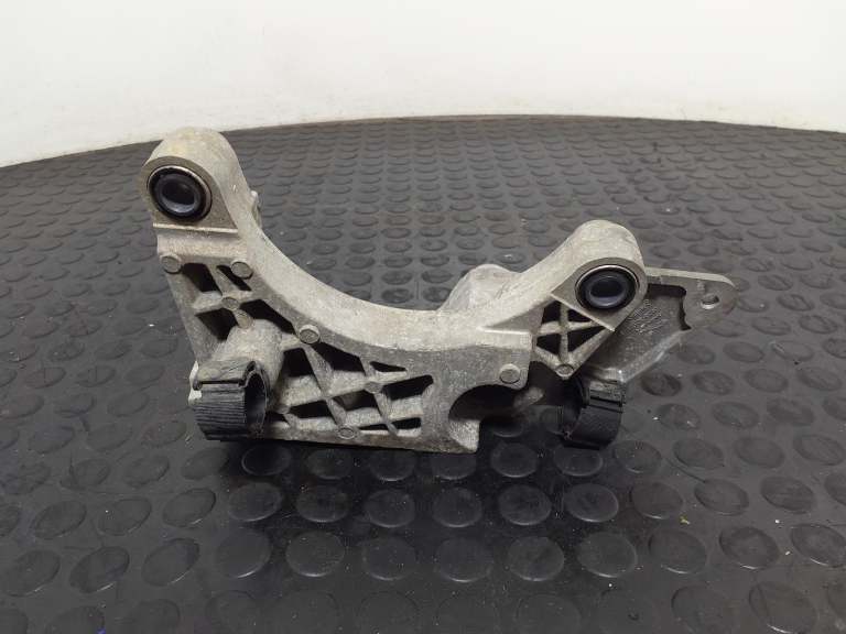 Jaguar I-Pace Left Hand Engine Mount 2017-2026 T4k11622