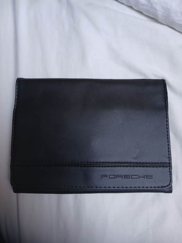 Porsche service wallet