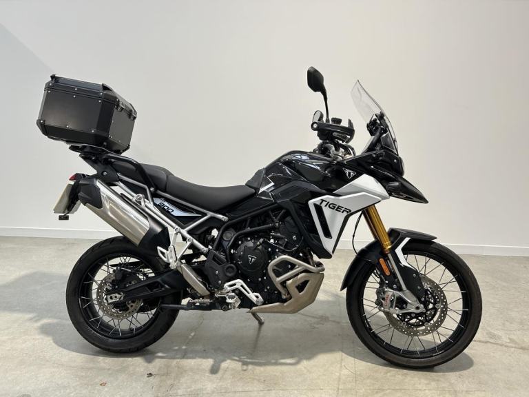 2024 Triumph Tiger 900 Rally Pro, Heated Seats + Grips, 3000 Miles, 