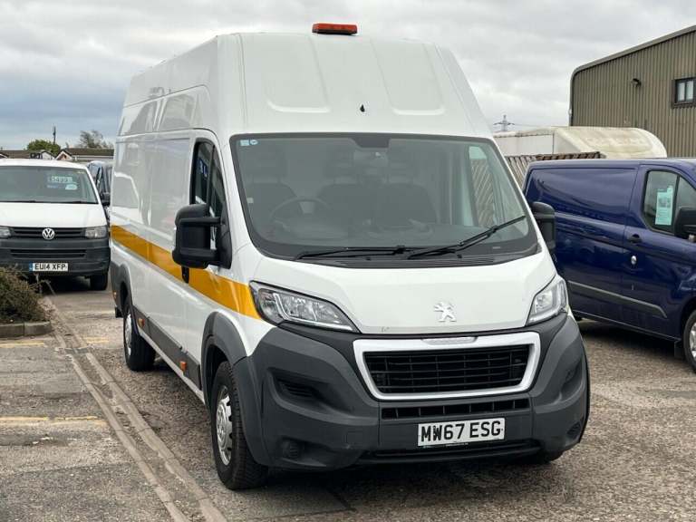2018 Peugeot Boxer 2.0 BlueHDi H3 Van 130ps PANEL VAN DIESEL Manual