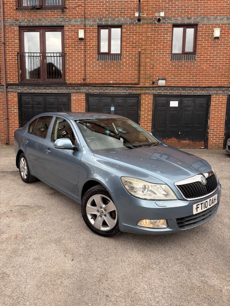 Skoda, OCTAVIA, Hatchback, 2010, Manual, 1598 (cc), 5 doors