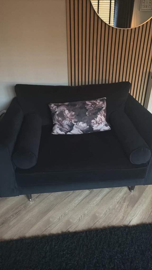 Ted Baker Highgate 2 seater sofa plus cuddle chair and footstool