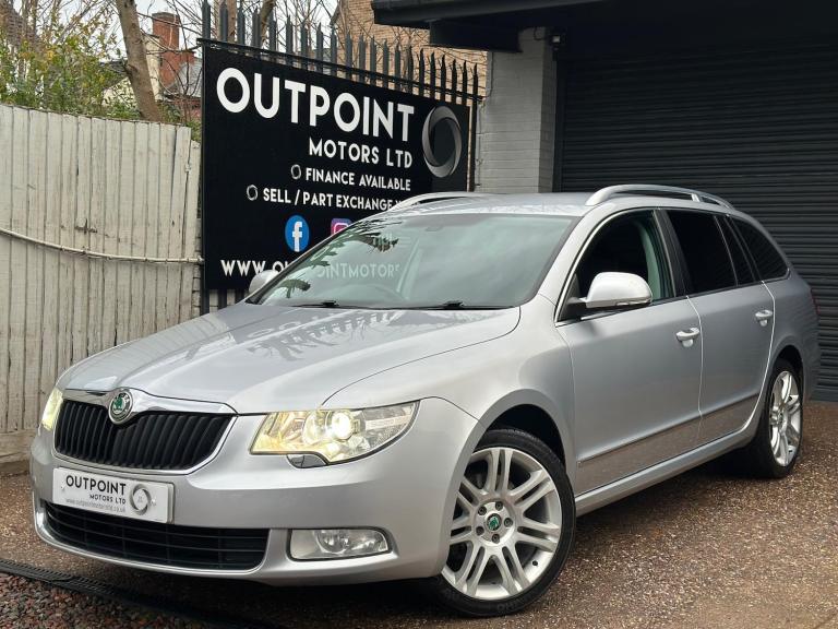 image for 2013 Skoda Superb 2.0 TDI Elegance Euro 5 5dr ESTATE Diesel Manual
