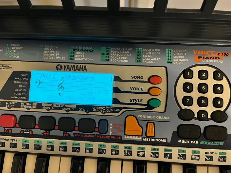 Yamaha PSR-140 Portatone Keyboard with Power Supply