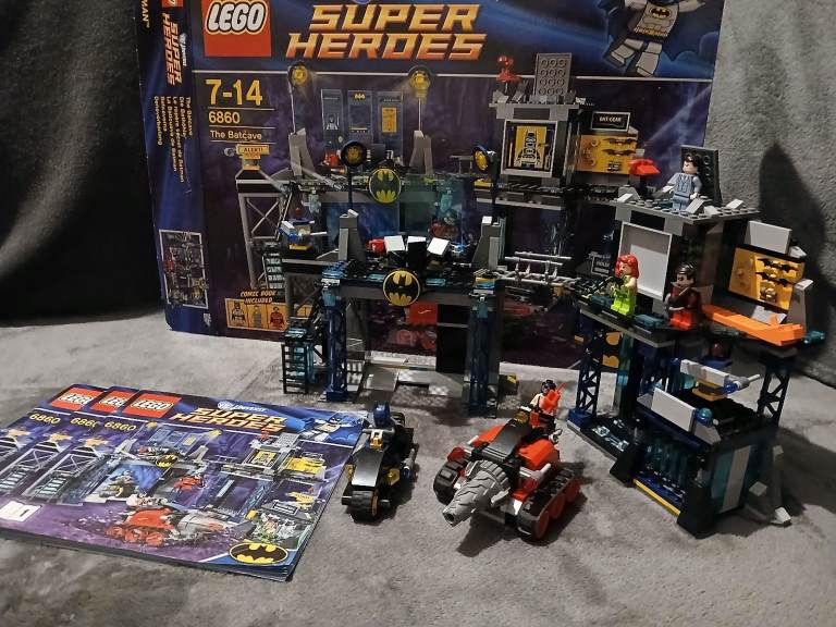 LEGO Batman 6680 - The Batcave 