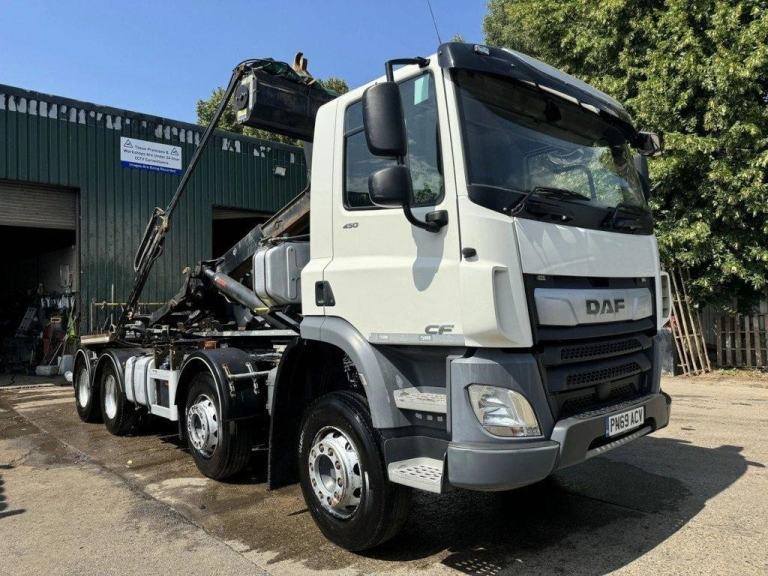 2019 DAF CF-450 8X4 HOOK LOADER