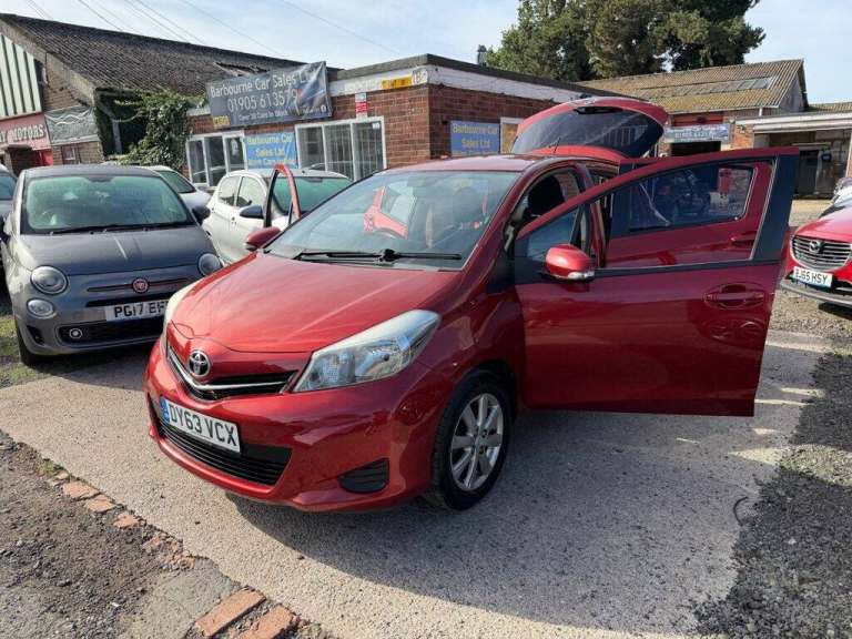 2013 Toyota Yaris 1.33 Dual VVT-i TR Hatchback 5dr Petrol Manual Euro 5 (101 ps) Hatchback Petrol...