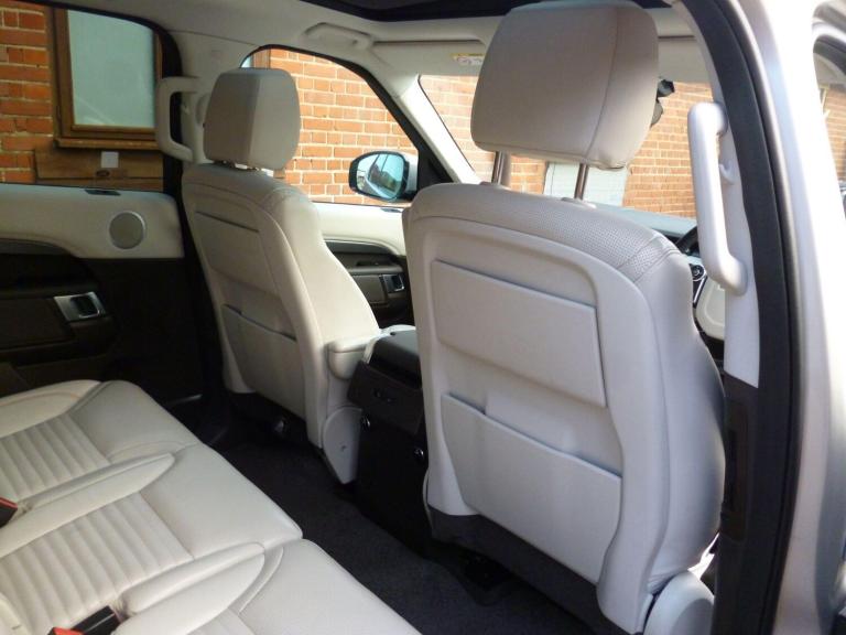 2017 Land Rover Discovery 3.0 TD V6 HSE Auto 4WD Euro 6 (s/s) 5dr ESTATE Diesel Automatic