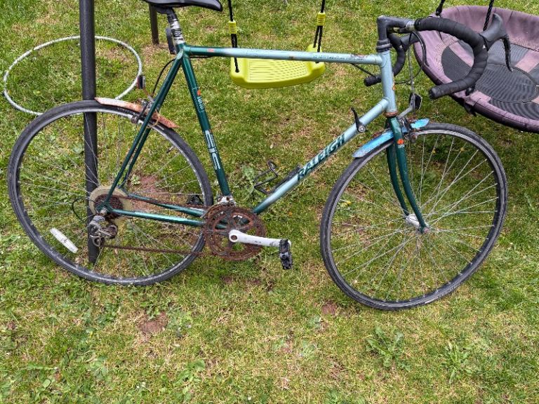 Raleigh Road Bike – Green, Fair Condition