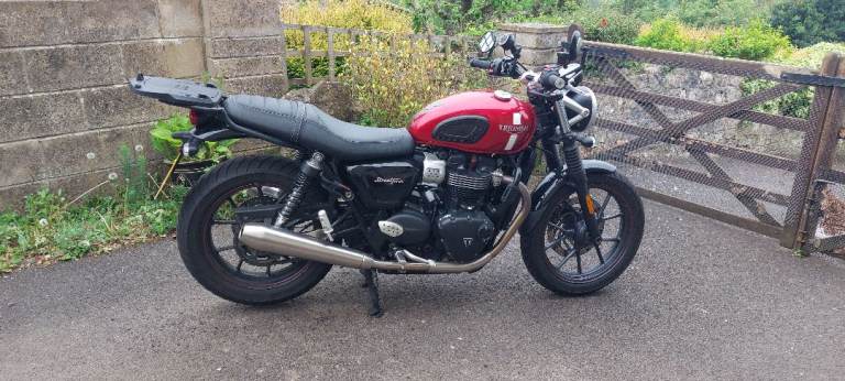 TRIUMPH BONNEVILLE STREET TWIN