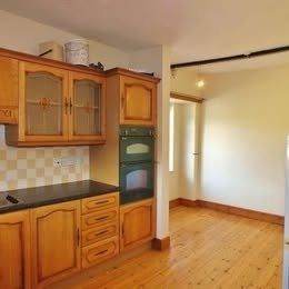 2 Bed Large Flat near Wrexham / Mold 