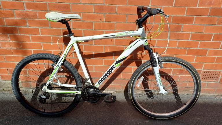 Mongoose Mountain City Bike - XL lightweight aluminium frame , 21 Speed gears , good brakes