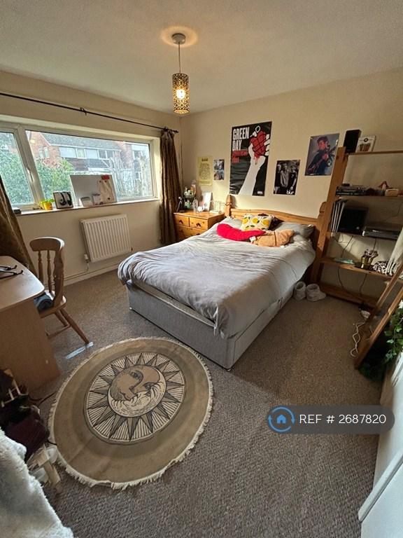 4 bedroom house in Tenterden Drive, Canterbury, CT2 (4 bed) (#2687820)