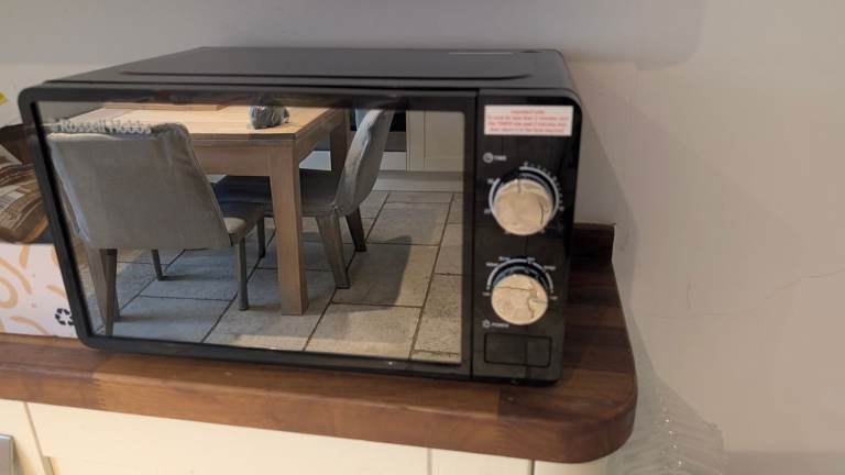 Russel Hobbs Microwave 