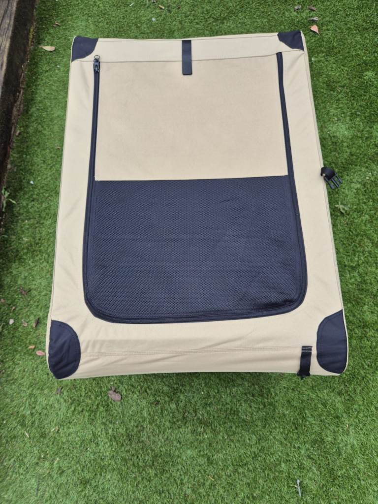 Folding pet carrier/crate