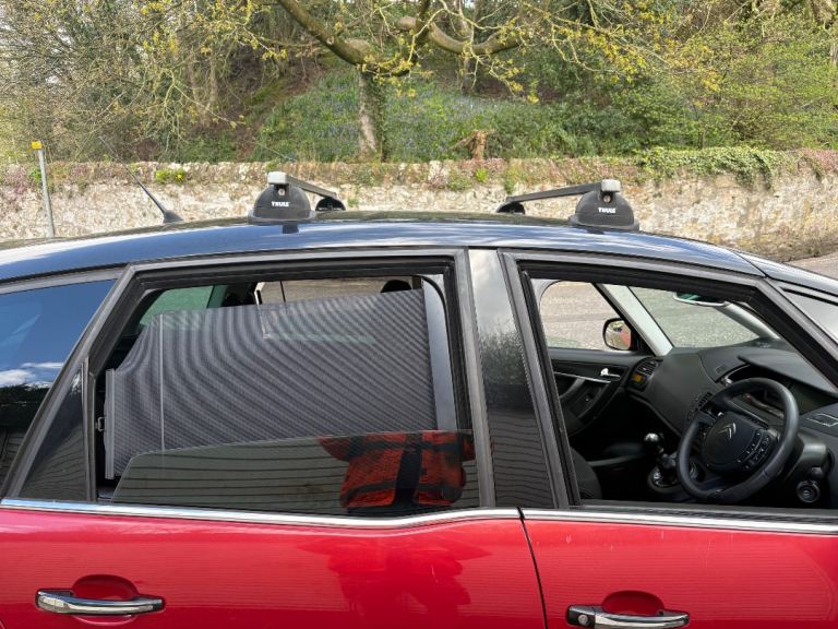 Thrule locking roof rack Citroen c4 picasso 