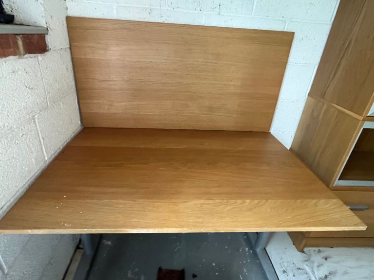 Free desk 