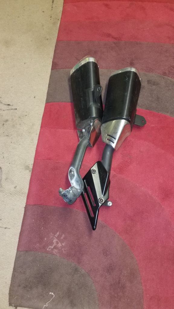 Suzuki GSXR 1000  K3 STANDARD EXHAUTS .