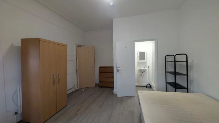 STUDIO AVAILABLE IN HARINGEY N8 - DSS ACCEPTED - NO DEPOSIT REQUIRED