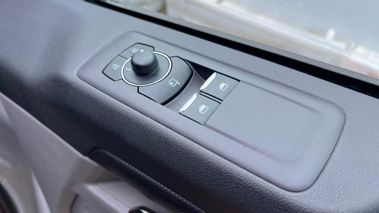 2025 Ford Transit Custom 280 L2 Diesel Fwd 2.0 EcoBlue 136ps H1 Van Limited Auto Van Diesel Autom...